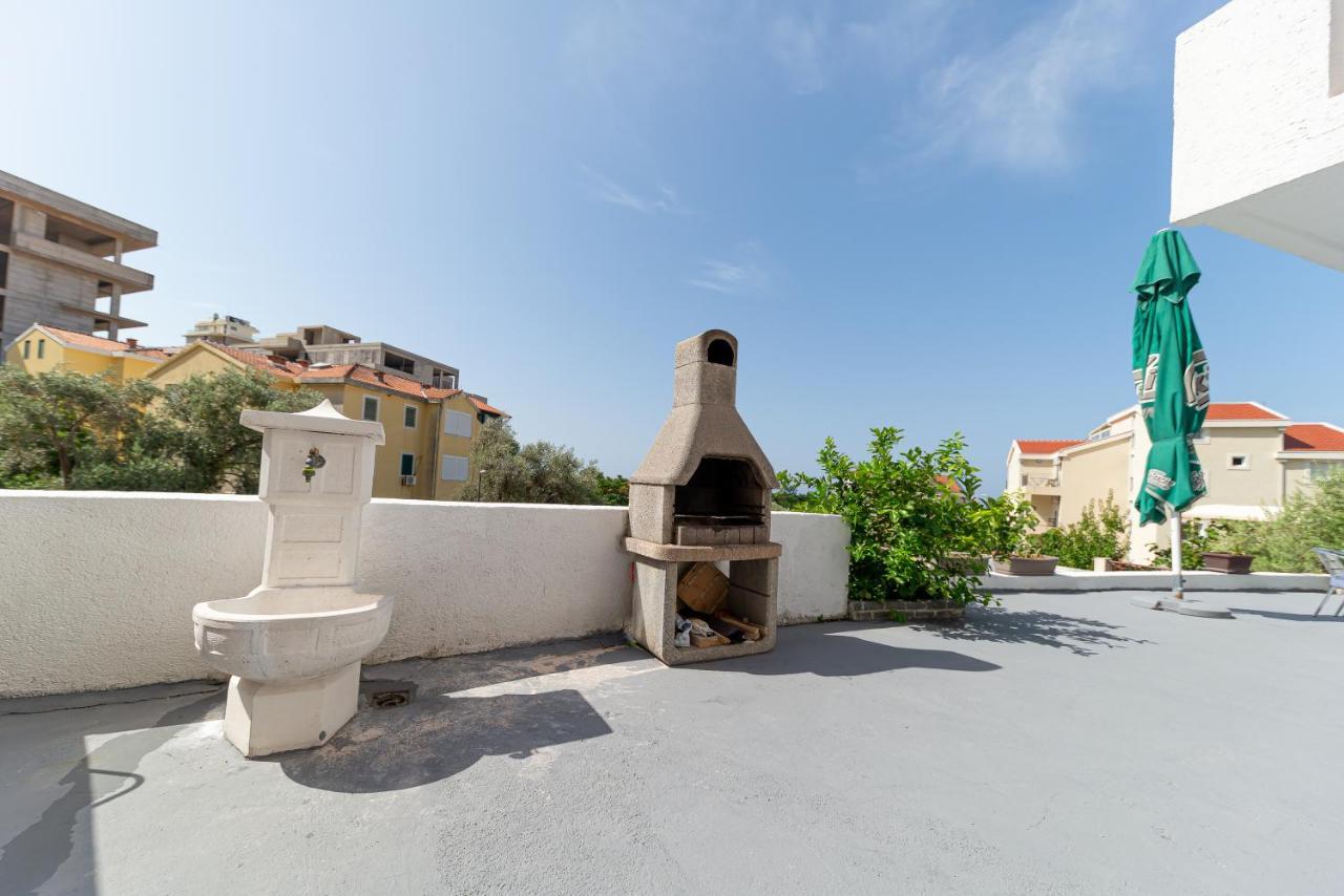 Apartments Vjera Petrovac na moru Exterior foto