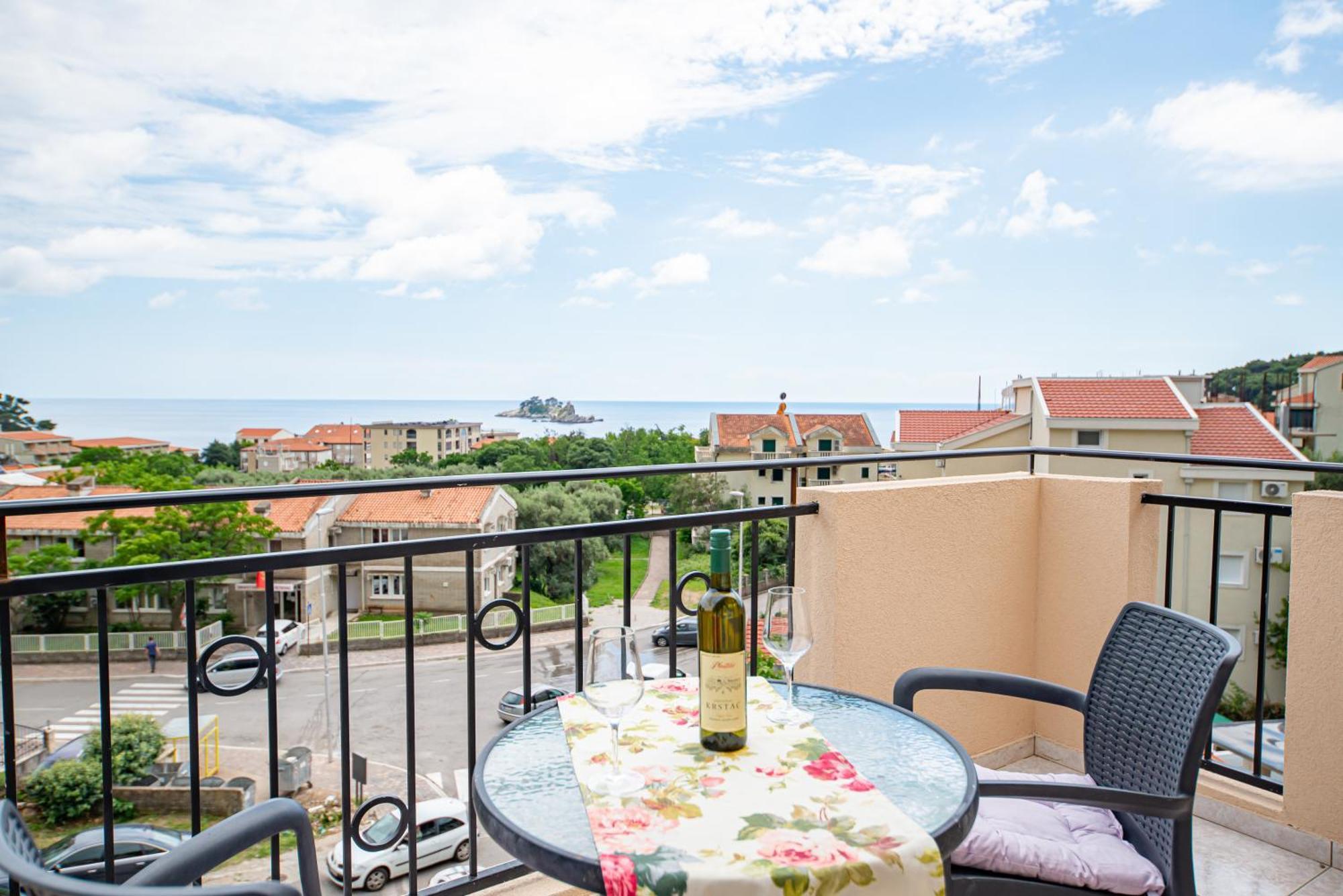 Apartments Vjera Petrovac na moru Exterior foto