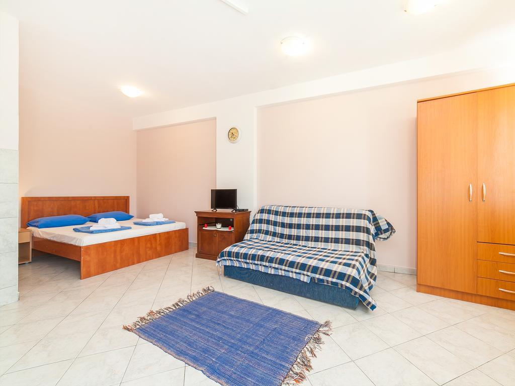 Apartments Vjera Petrovac na moru Exterior foto