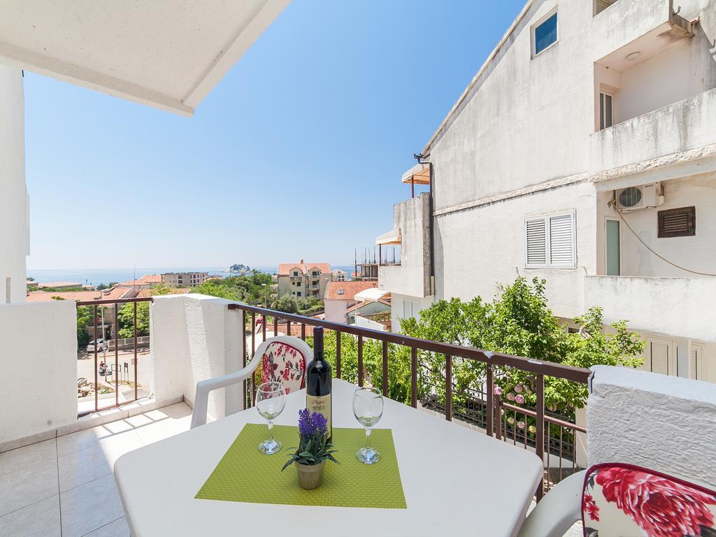 Apartments Vjera Petrovac na moru Exterior foto