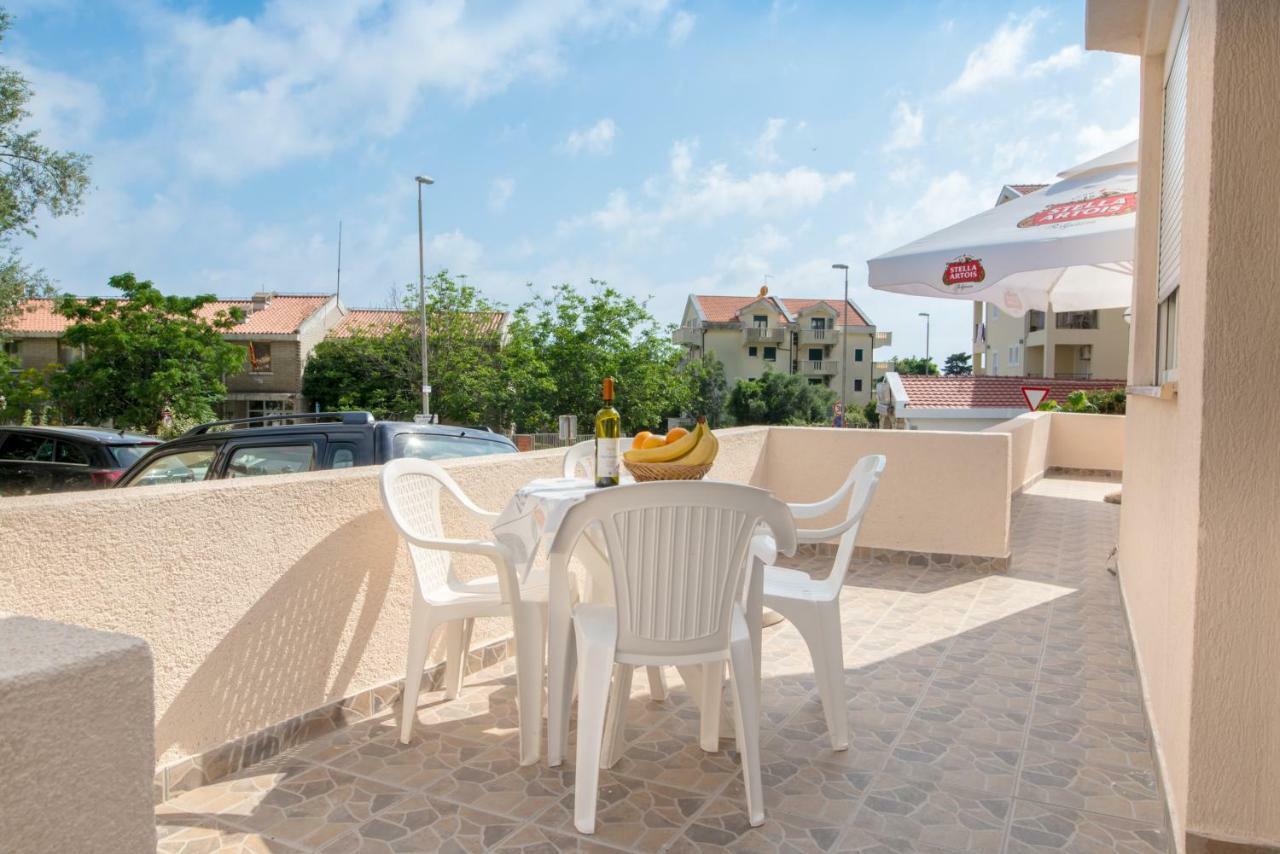 Apartments Vjera Petrovac na moru Exterior foto